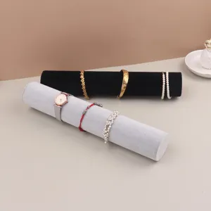 Luxe fluwelen cilindrische sieradenhouder voor armbanden en horloges display set
