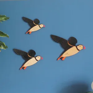 Wooden flying bird wall hanging decor detail view, showing 3 pieces set 3mm thick wooden crafts.