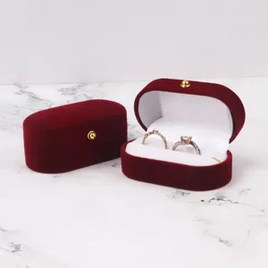 Vintage Wine Red Velvet Jewelry Box Oval Ring Earring Storage Organizer Case With Gold Buckle Jewelry Display Box For Store Home