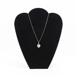 Elegante busto de terciopelo negro para exhibición profesional de collares y joyería