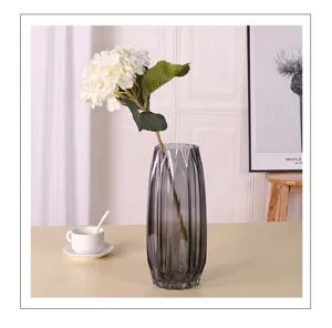 Fleur d'hortensia artificielle avec vase en verre gris pour decoration interieure