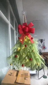 Handgemachte Mesh Weihnachtsbaum Hängedeko Detail, festliche Party Wand Türschmuck