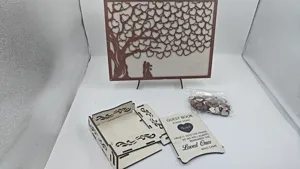 Rustikales Hochzeitsgästebuch Holz Herz Baum Bilderrahmen Set mit Box und Holzsherzen.