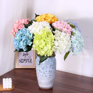 Bouquet de fleurs d'hortensia artificielles en vase pour déco de maison et mariage