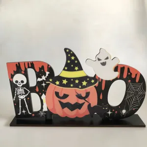 Decorazione tavola Halloween in legno scritta BOO con zucca e fantasma per festa.