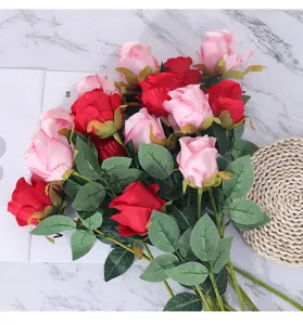Bouquet de roses artificielles fausses fleurs décoration maison mariage photographie
