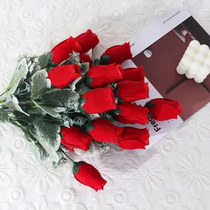 Künstlicher Rosenblumenstrauß Polyestergewebe Rote Rosen Für Heimdekoration Hochzeit Fotografie Requisiten Valentinstag Geschenk