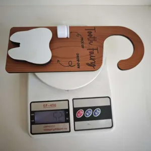 Porte-manteau de porte fée des dents en bois, cadeau enfant pour dent perdue et décoration.