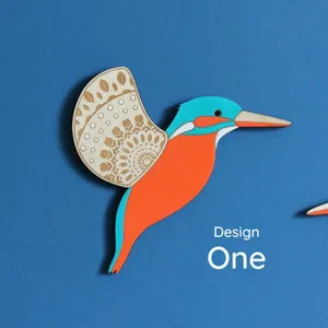 Detailed view of wooden kingfisher wall decor hanging, 3mm thick board craft, vivid bird design.