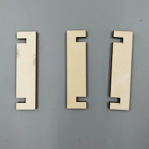 Vista dettagliata parti di montaggio in legno, design a fessura tagliato al laser per fai da te.