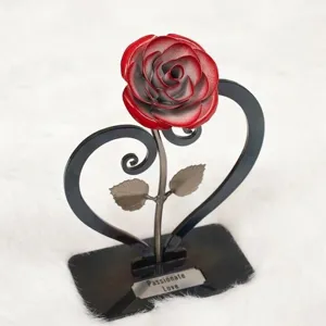 Metal rose heart sculpture tabletop ornament romantic gift for home decoration and party