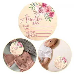 Placa redonda de madera personalizada para anuncio de nacimiento y accesorio de foto.
