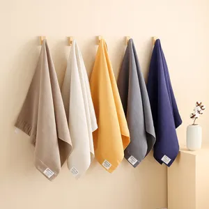 Toalla de baño de gasa arrugada de color liso, toalla facial absorbente suave para el hogar.