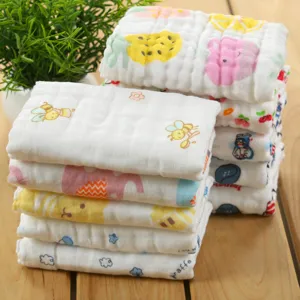 Gant de toilette en gaze de coton doux pour bébé et serviette faciale aux motifs mignons.