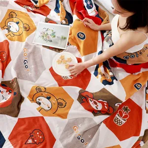 Soft 5-layer gauze blanket for air-conditioned room, breathable cute cotton nap quilt.
