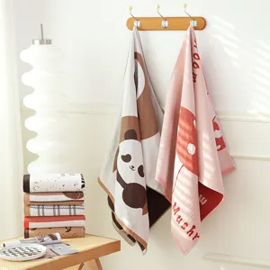 Serviette de bain en gaze de coton 80x160cm grande absorbante pour maison douce et confortable.