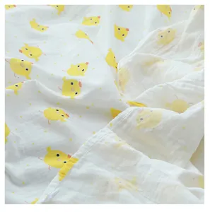 Couverture d'été douce en gaze de coton double couche avec joli motif poussin jaune détail
