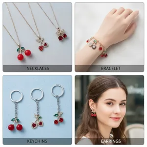 Rote Kirsch-Schmuckkollektion mit Halsketten, Armband, Schlüsselanhängern und Ohrringen