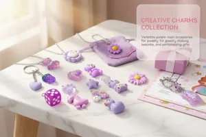 Detailansicht der lila Harz-Tieranhänger-Kollektion für DIY-Schmuck