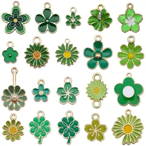 Sortiertes Set mit 20 grünen Emaille-Blumen- und Kleeblatt-Anhängern für DIY-Schmuckherstellung