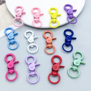 Collezione di moschettoni colorati in lega per la creazione di gioielli fai-da-te