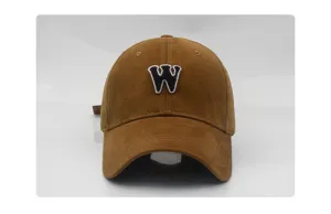 Gorra de béisbol marrón ajustable con letra W bordada, gorra casual de protección solar.