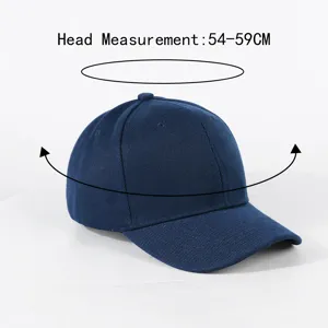 Dunkelblaue Baseballkappe Detailansicht mit Kopfumfang 54-59cm und breitem Schirm.