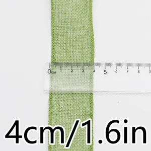 Grünes Jutaband mit Drahtkante im Detail, 4cm 1.6in Breite für Geschenke und Schleifen.