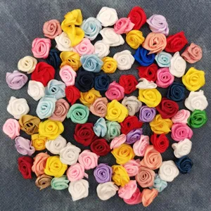 Roses en ruban colorées de 1,5 cm pour loisirs créatifs, bouquets de mariage et accessoires.