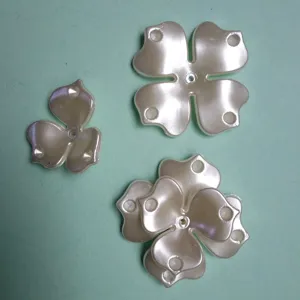 Perline di fiori in plastica ABS accessori per gioielli set 3 e 4 petali fai da te