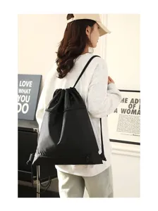 Schwarzer Oxford-Stoff Kordelzug Rucksack Sporttasche fuer Fitness Training und Alltag.