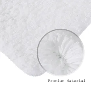 Tapis de sol absorbant blanc doux avec vue de texture détaillée pour salle de bain et chambre.