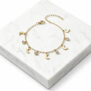 Elegantes 18K vergoldetes Edelstahlarmband mit Mond- und Strassanhängern für Damen