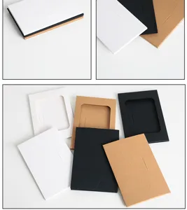 Enveloppes d'emballage de carte postale en papier kraft épais, étuis de cartes creux à fenêtre.