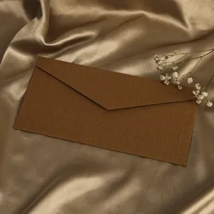 Vintage braune Leinenstruktur Briefumschlag fur Briefe und schöne Schreibwaren Detailansicht.