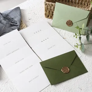 Set di biglietti d'auguri con busta verde avocado per compleanno e San Valentino.