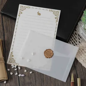 Doorzichtige pergamijn papieren envelop en stationery set met gouden konijn waszegel.