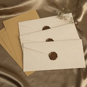 Vintage Leinenstruktur Umschlag und linierter Briefpapier-Set mit retro Siegelwachs.