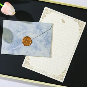 Vintage set di buste e carta da lettere dorate, kit di scrittura per lettere d'amore retro.
