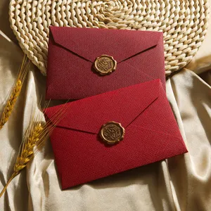 Vintage Sackleinen Textur Umschlag Set mit Retro Wachssiegel fuer romantische Briefe.