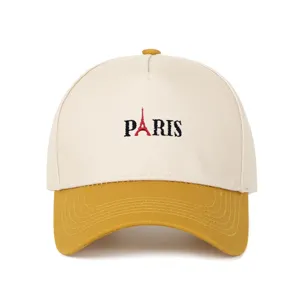 Detailansicht der PARIS-Stickerei mit Eiffelturm-Symbol auf einer zweifarbigen Baseballkappe