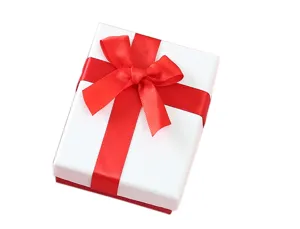 Primer plano de una caja de regalo blanca premium con un elegante lazo de cinta de raso roja