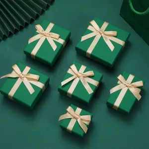 Scatole regalo per gioielli verde oceano in varie dimensioni con eleganti fiocchi