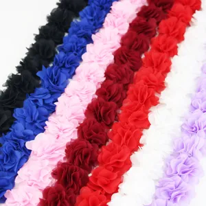 Cinta de ribete de flores de encaje de gasa, detalle de costura artesanal multicolor.
