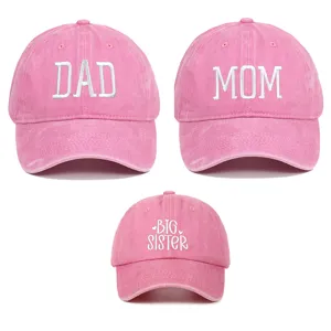Set di cappellini da baseball in cotone lavato rosa con ricami Dad Mom e Big Sister