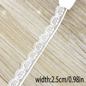 Weißes hohles Spitzenband für DIY-Nähen, Hochzeitskleid, Geschenkeverpackung und Handwerk.