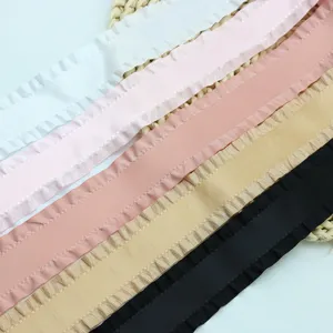 Nastro in raso plissettato con volant da 4 cm per confezioni regalo e decorazione floreale.
