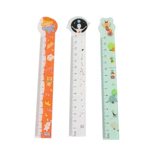 Juego de tres reglas de plástico de 15 cm con creativos dibujos animados para niños y estudiantes