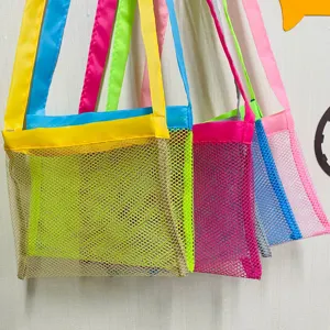 Bunte Strandtaschen aus Netzstoff für Kinderspielzeug, große tragbare Aufbewahrungstaschen.