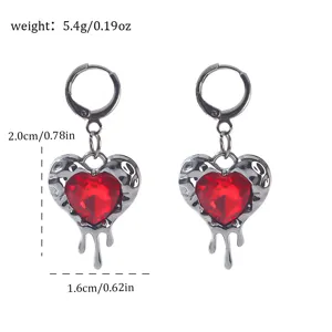 Dunkle Punk-Stil schmelzende Herz rote Kristall Ohrringe, gotische silberne Metall Schmuck.